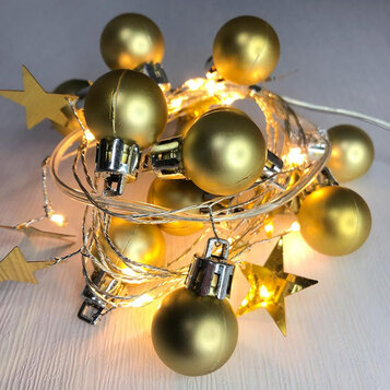 Reťaz Ball, 20 LED teplá biela, s guľami a hviezdami, zlatá